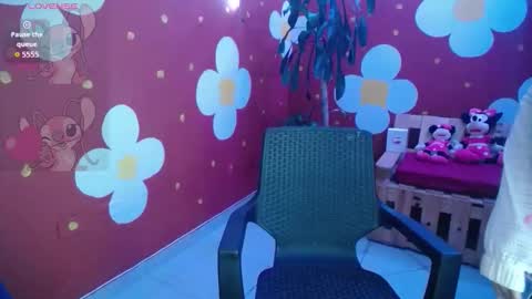 Veronica online show from December 15, 12:43 pm