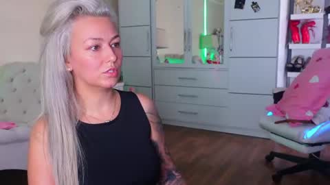 Alicia online show from August 9, 5:12 am