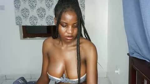 Snapshot of spicysashaa chatting on September 11, 1:06 am spicysashaa online show from September 11, 1:06 am