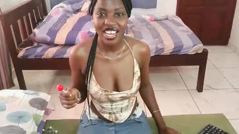 Snapshot of spicysashaa chatting on September 28, 9:47 am spicysashaa online show from September 28, 9:47 am