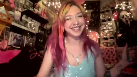 Pixie online show from June 26, 12:45 am