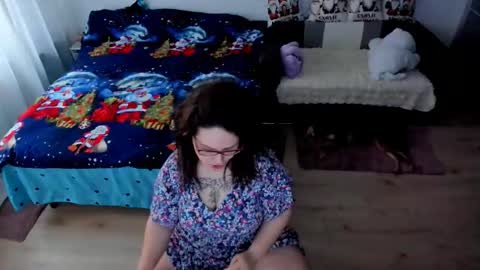 Kim online show from November 27, 9:45 am