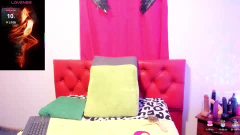 staacy online show from October 14, 8:00 pm