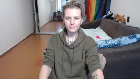 Stacey online show from December 3, 6:57 am