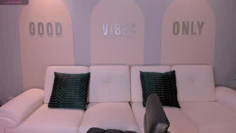 Stacy Woods online show from April 28, 11:14 am