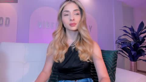 Stacy Woods online show from April 23, 11:50 am