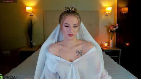 Stacy Mon Tue Wed Thu Fri Sun GMT GMT 3 1000am - 0400pm  online show from February 18, 10:14 am