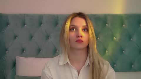 StacyEvances online show from February 3, 2:53 am