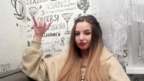 Emma online show from March 10, 8:24 pm