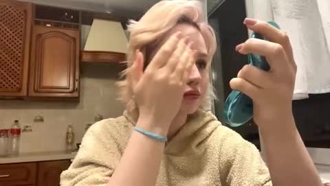 Emma online show from February 21, 6:08 pm