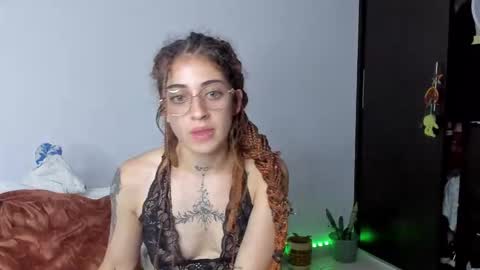Snapshot of star_shooting chatting on September 11, 10:43 pm star_shooting online show from September 11, 10:43 pm