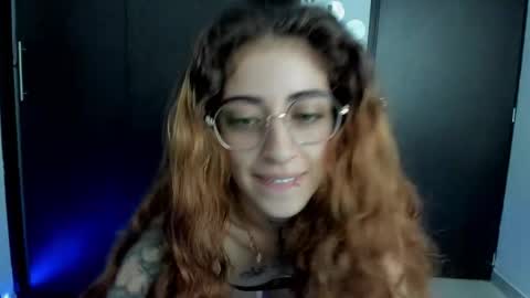 Snapshot of star_shooting chatting on October 11, 10:01 pm star_shooting online show from October 11, 10:01 pm