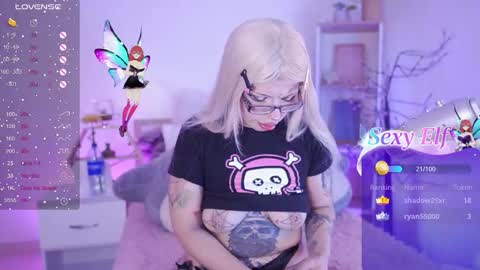 Yoko online show from December 13, 7:53 pm