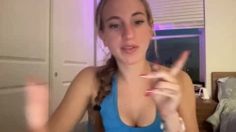 Snapshot of stassiethatsororitygirl chatting on February 13, 11:37 pm Stassiethatsororitygirl online show from February 13, 11:37 pm