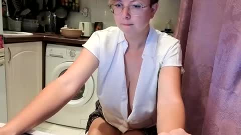 Snapshot of stasya_07 chatting on October 1, 12:26 am Stasya online show from October 1, 12:26 am