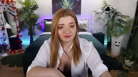 stasynickols online show from October 20, 6:33 pm
