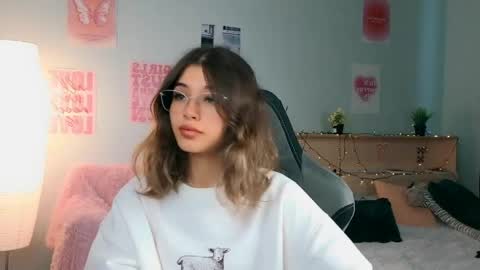 Sara online show from May 26, 1:43 pm