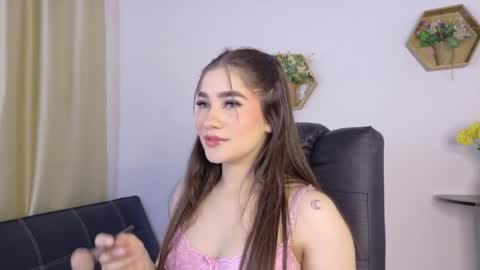 stefannycipriani_ online show from July 28, 6:20 pm
