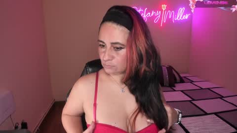 Snapshot of stefanyhotmilf chatting on January 9, 9:59 am stefany online show from January 9, 9:59 am