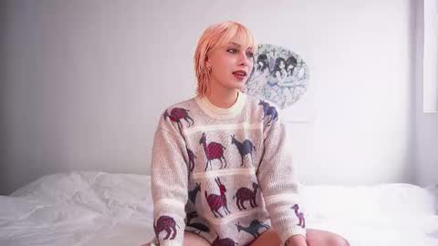 Stef online show from February 8, 6:00 pm