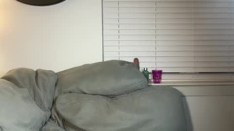 Stella Kay online show from April 21, 3:13 am