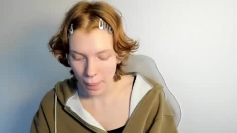 S T E L L A online show from January 13, 10:30 am