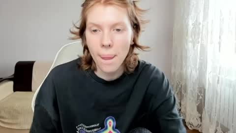 S T E L L A online show from April 23, 10:55 am