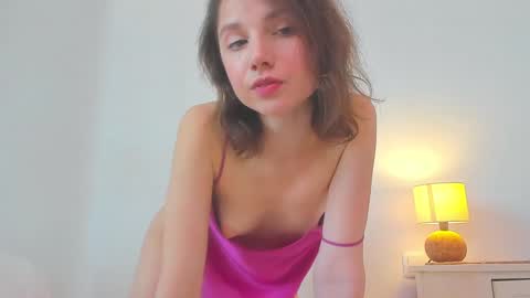 stellawells online show from January 5, 1:15 pm