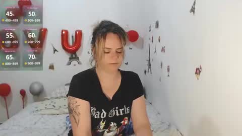 Stephanie   online show from July 10, 10:27 am