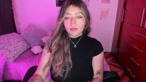 Stephanie  online show from April 22, 3:36 am