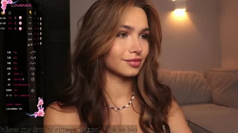 Anna online show from April 8, 8:00 pm