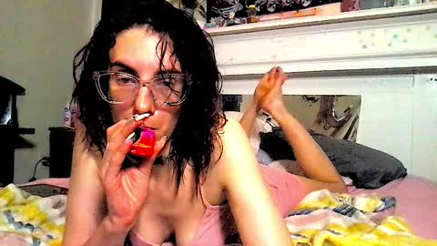 stephielynnnnn online show from March 13, 4:03 am