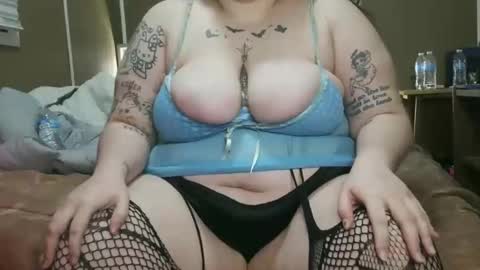 stonedbbw01 online show from February 2, 7:40 am
