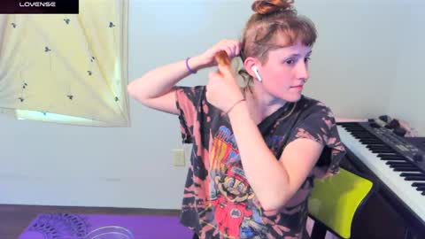 Stormythunder online show from April 25, 5:21 pm