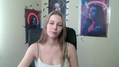 Amalia online show from May 11, 11:56 am