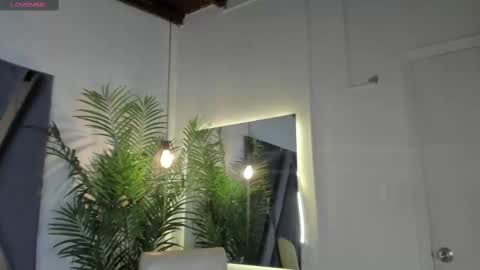 Snapshot of strong_girl_ chatting on February 26, 11:11 am Alexa online show from February 26, 11:11 am