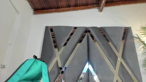 Snapshot of strong_girl_ chatting on January 9, 11:03 am Alexa online show from January 9, 11:03 am