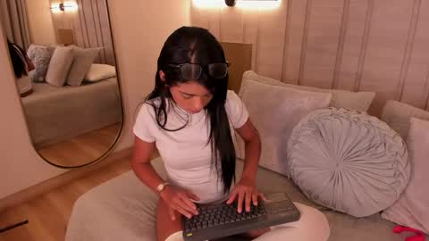 stthepany online show from June 5, 12:55 pm