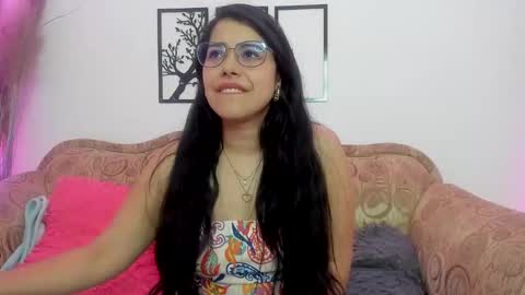 Snapshot of studcb_ chatting on March 8, 3:48 am studcb_ online show from March 8, 3:48 am