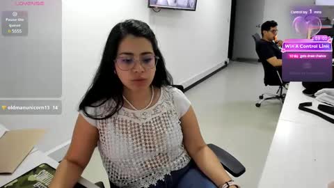 Snapshot of studcb_ chatting on March 6, 7:57 am studcb_ online show from March 6, 7:57 am