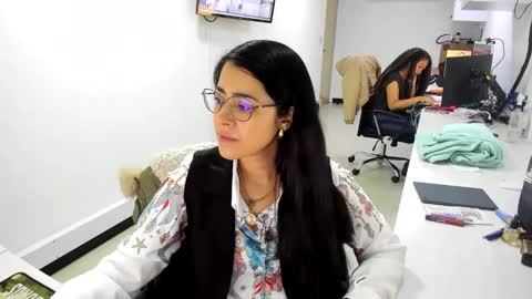 Snapshot of studcb_ chatting on March 4, 7:54 pm studcb_ online show from March 4, 7:54 pm