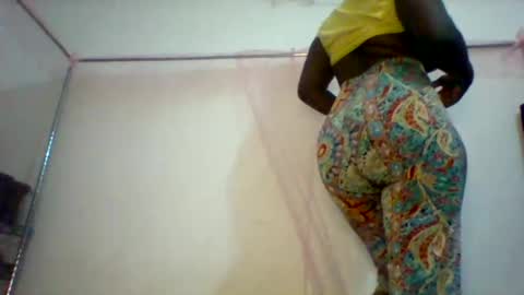 submissive_slut001 online show from November 21, 7:10 am