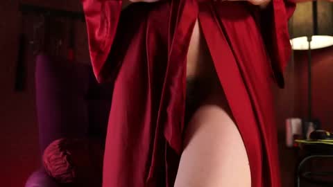 subtleart_ online show from May 9, 2:52 pm