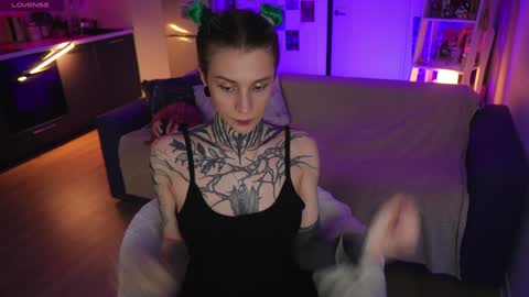 succubus_66 online show from December 15, 9:03 am