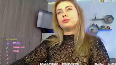 suchcute_ online show from March 11, 3:00 am