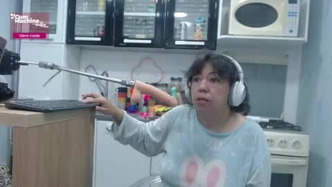 Sucky  online show from April 24, 1:25 pm