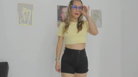 sugar_milff online show from September 18, 2:04 pm
