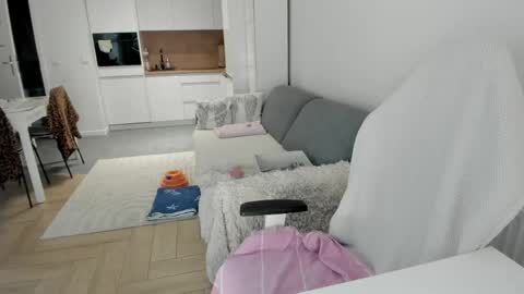 Kinga online show from April 26, 3:59 am