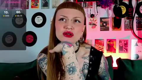 sugarsoot online show from June 11, 5:48 am