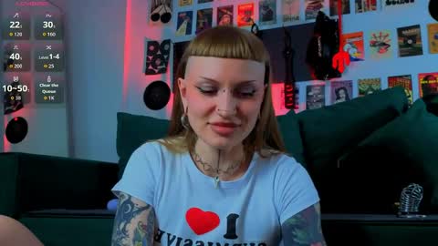 sugarsoot online show from April 25, 1:41 pm